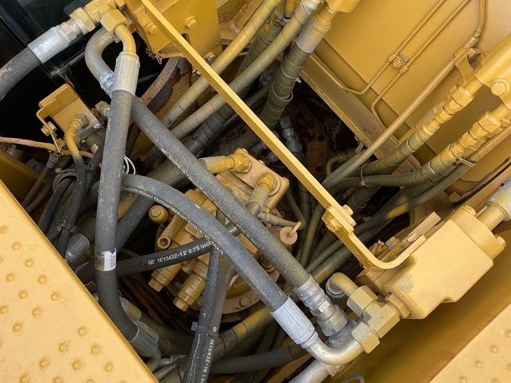 2018-caterpillar-318fl-image-52