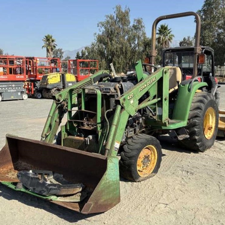 2001 JOHN DEERE 4300