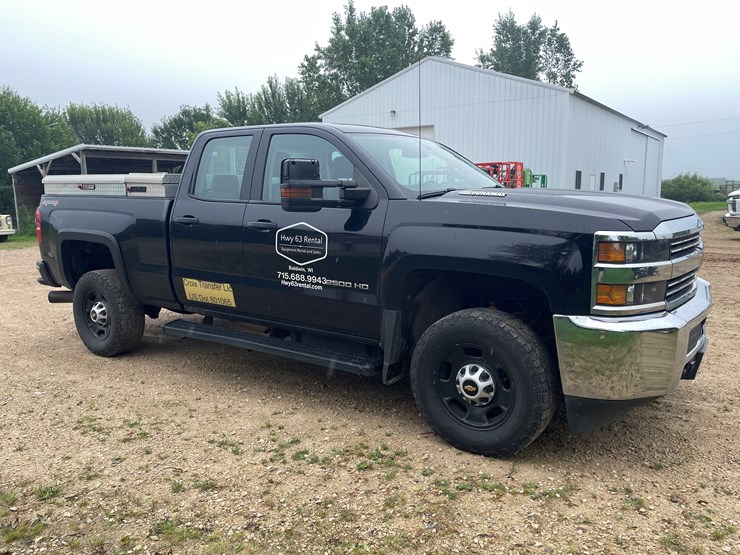 #112-•-2015-chevy-2500-diesel-4x4-pickup-(has-wi-title)-image-3