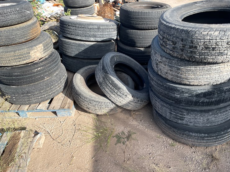 #3735-•-lot-of-tires-(las-cruces,-nm)-image-22