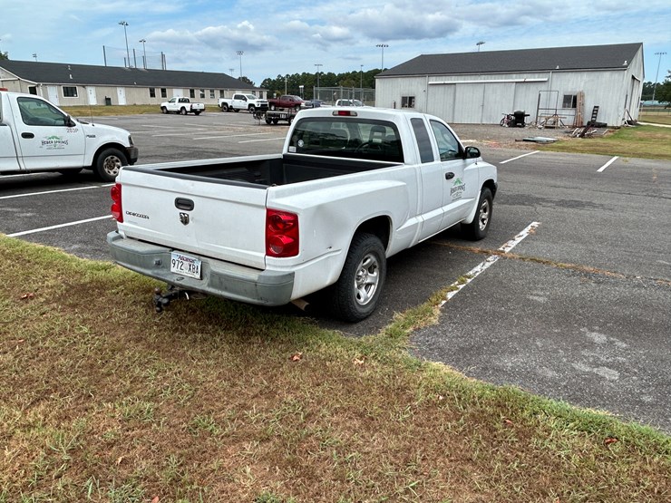 2005-dodge-dakota-image-5