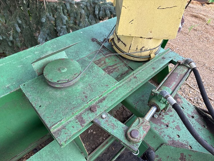 john-deere-3pt-7ft-snowblower-image-7