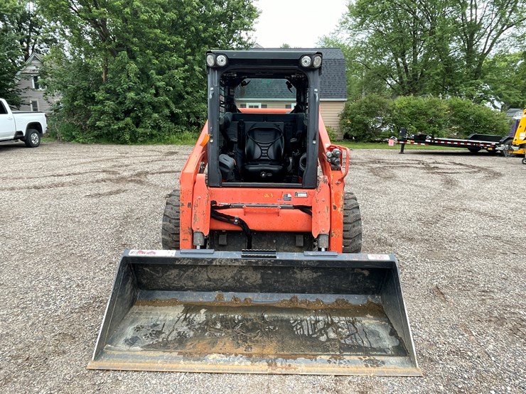 2016-kubota-ssv75-image-2