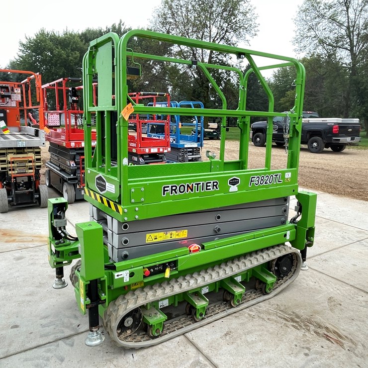 #120 • 2024 Frontier F3820TL Track Drive Scissors Lift with Outriggers