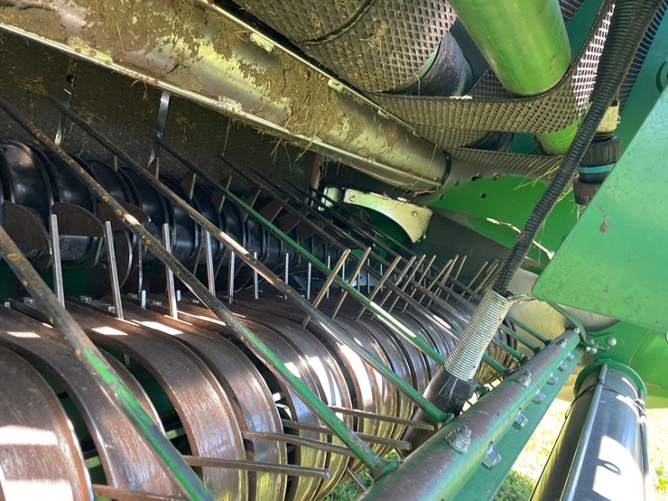 2019-john-deere-560m-image-22