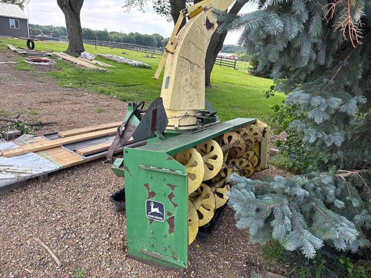 john-deere-3pt-7ft-snowblower-image-1