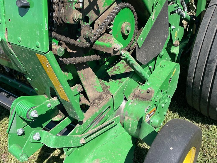 2019-john-deere-560m-image-35