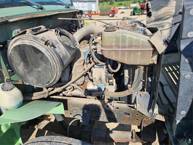 #385-•-1996-ih-4900-crew-cab-dump-truck-image-9