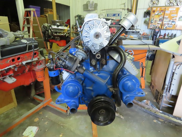 ford-flathead-motor-on-stand-image-3