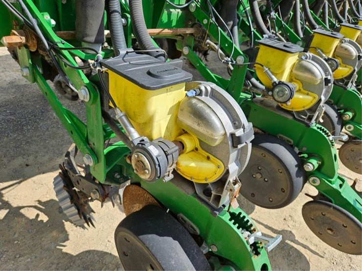 #225-•-westfield-130-71-13"-grain-auger-image-46