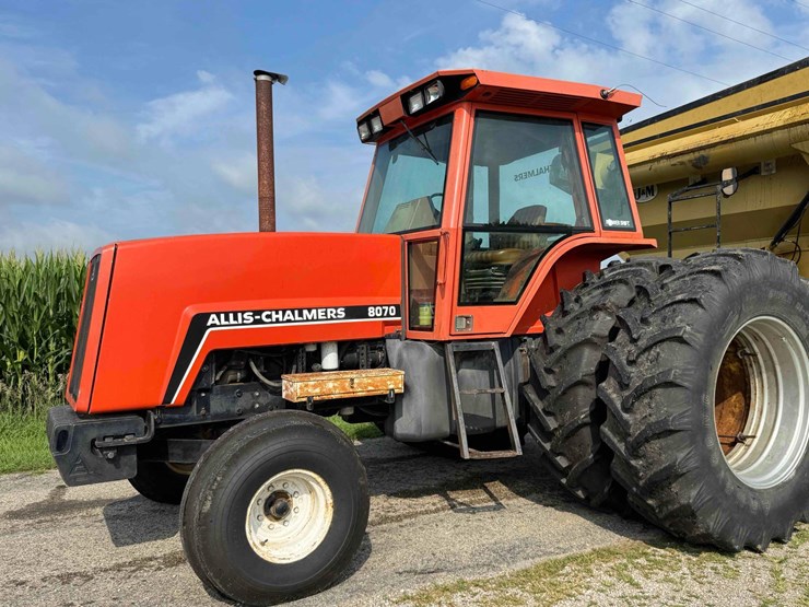 1982-allis-chalmers-8070-image-17