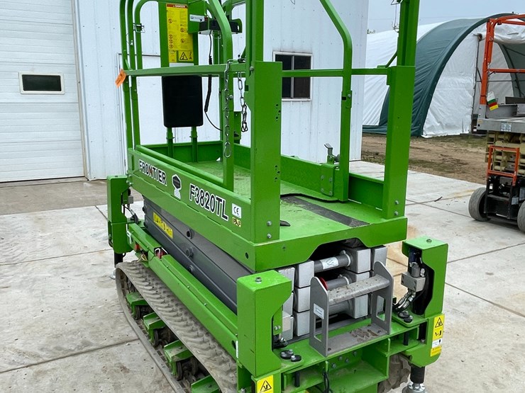 #120-•-2024-frontier-f3820tl-track-drive-scissors-lift-with-outriggers-image-8