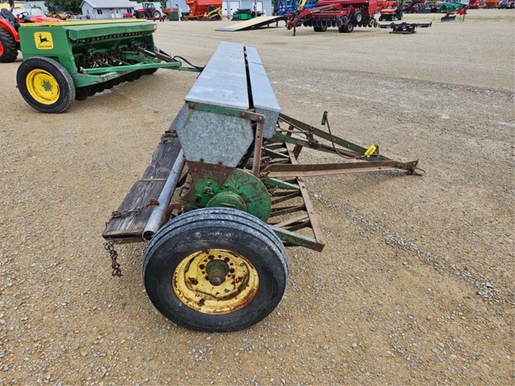 john-deere-11-image-7