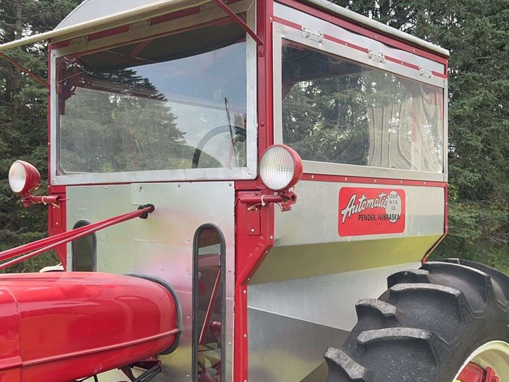 1948-farmall-h-with-automatic-cab-image-56