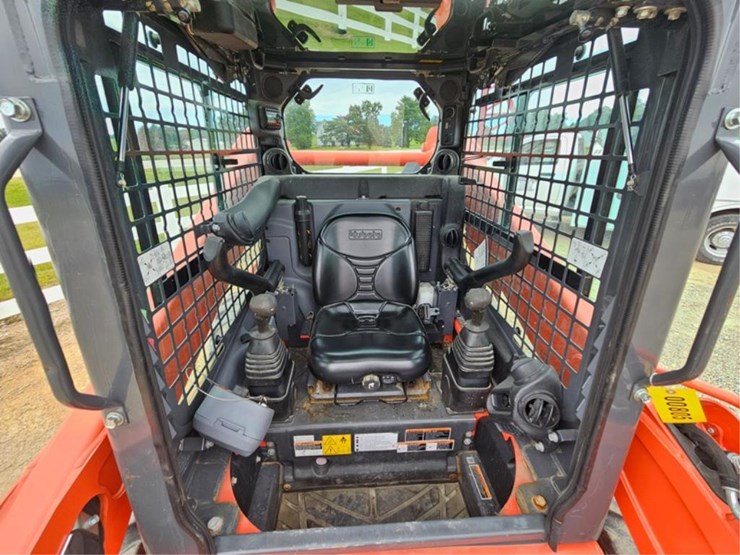 kubota-ssv75-image-16