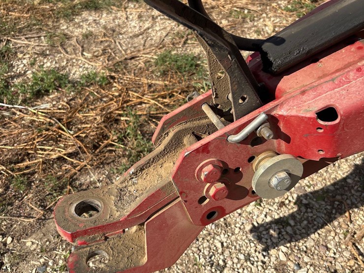 2015-new-holland-roll-belt-560-image-5