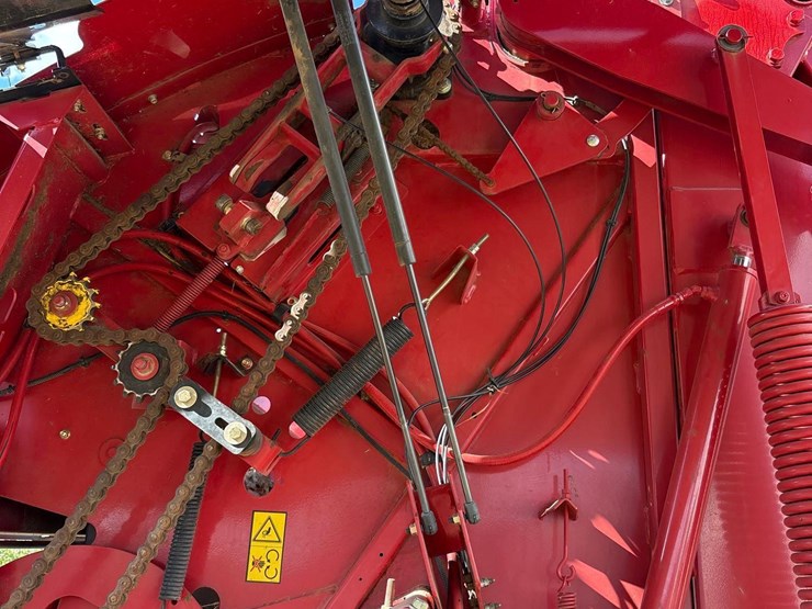 2015-new-holland-roll-belt-560-image-51