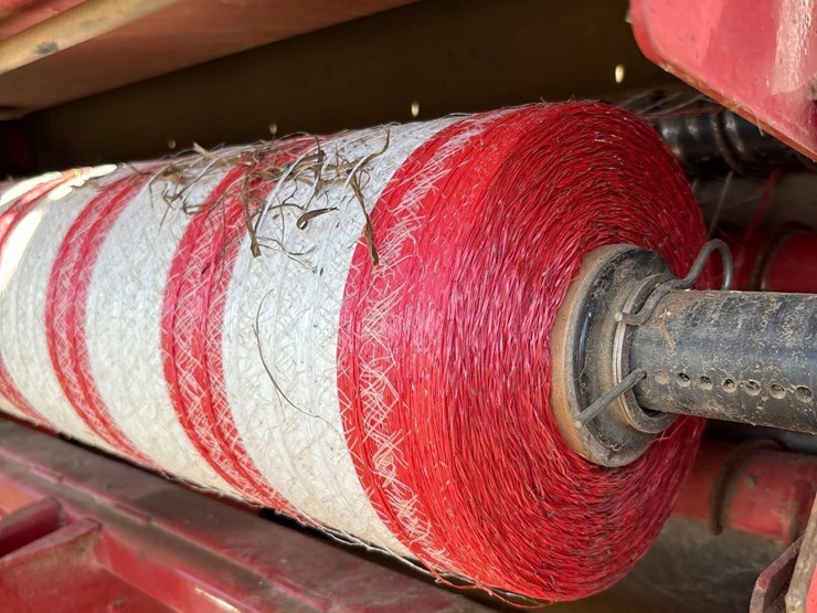 2015-new-holland-roll-belt-560-image-53