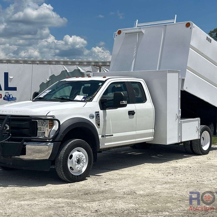 2019 Ford F-550 4x4 Ext. Cab Chipper Truck