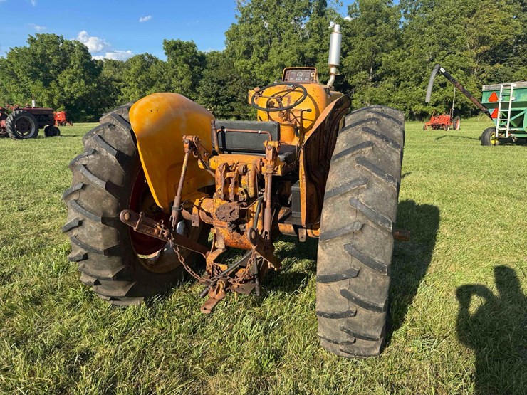 minneapolis-moline-445lp-tractor-image-3