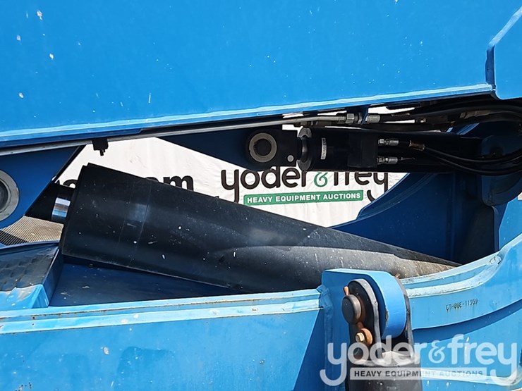 2018-genie-gth844-image-17