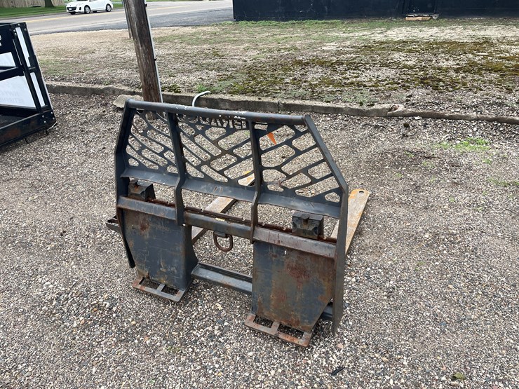 #192-•-bradco-skid-steer-mount-pallet-forks-image-4