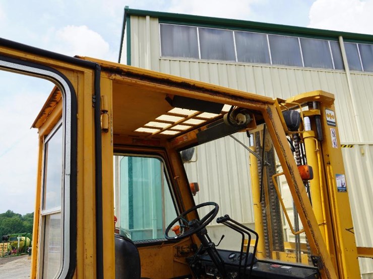 #302-•-komatsu-fd40-forklift-image-35