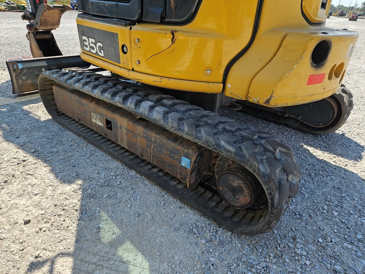 2019-deere-35g-image-13