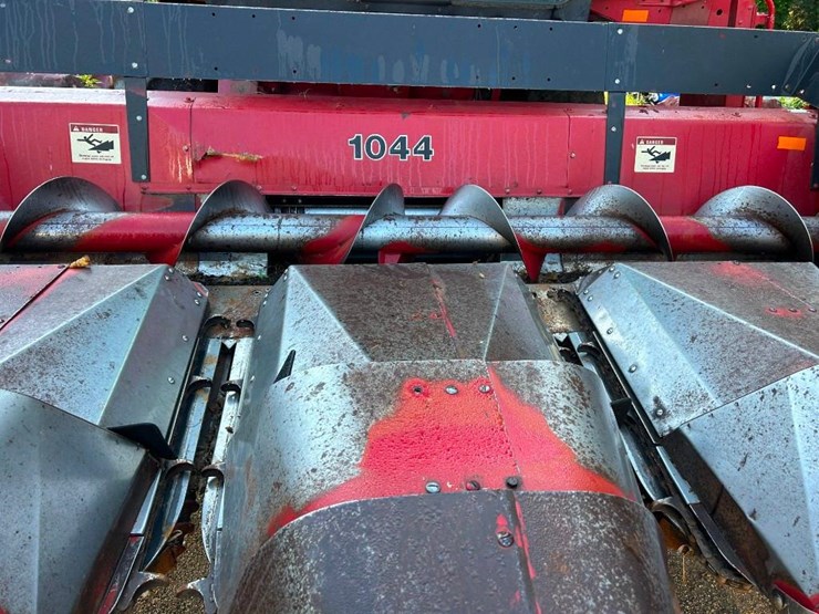 case-ih-1044-image-2