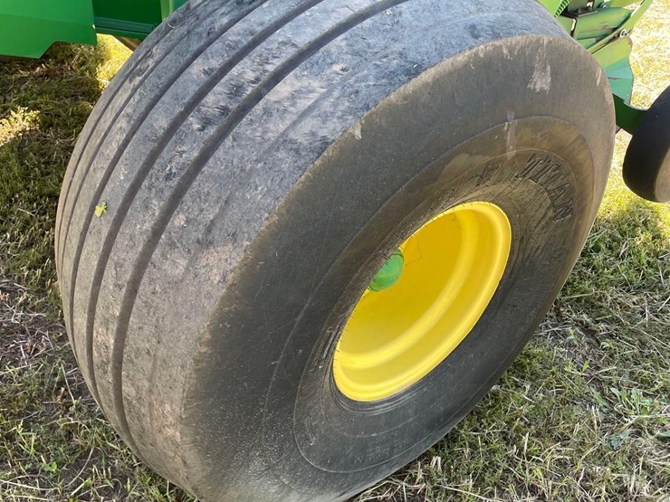 2018-john-deere-560r-image-10