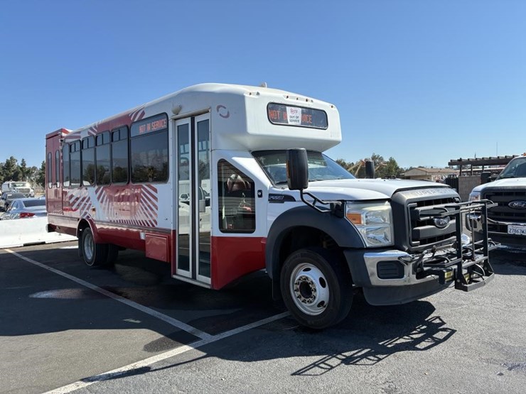 2016-ford-f550-image-2