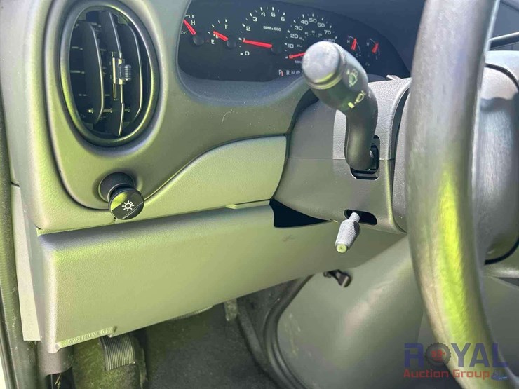 2008-ford-cargo-image-14