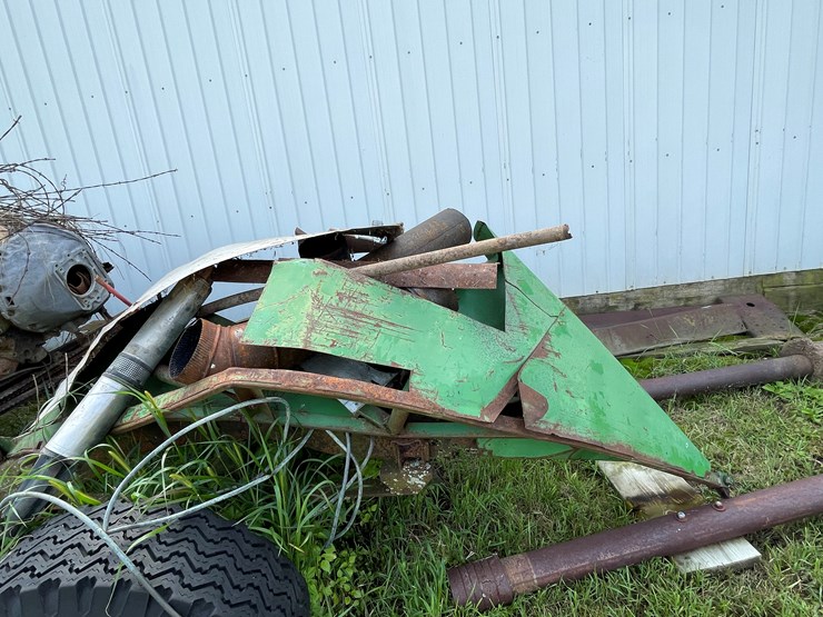 #5497-•-scrap-iron-pile-image-2