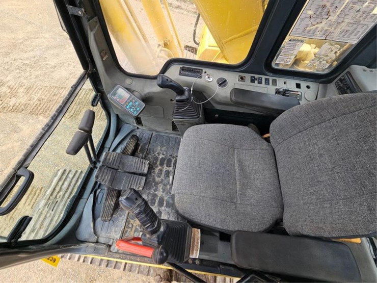 komatsu-pc150-lc-image-28