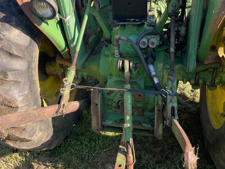 john-deere-2040-image-7
