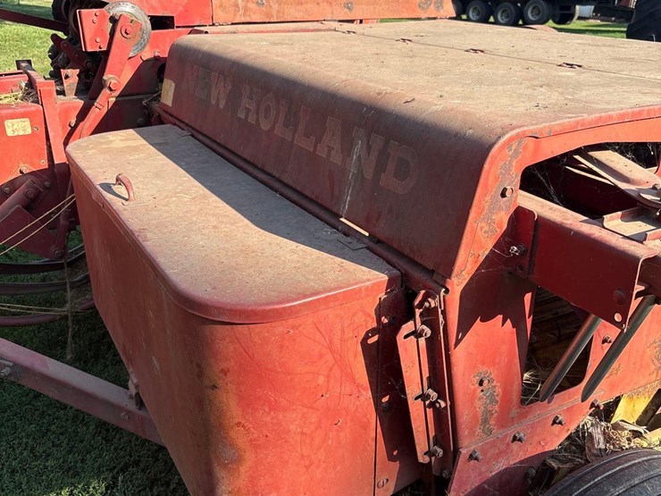 new-holland-275-image-19