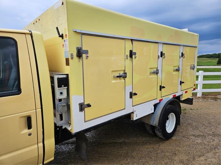 2019-ford-e450-image-10