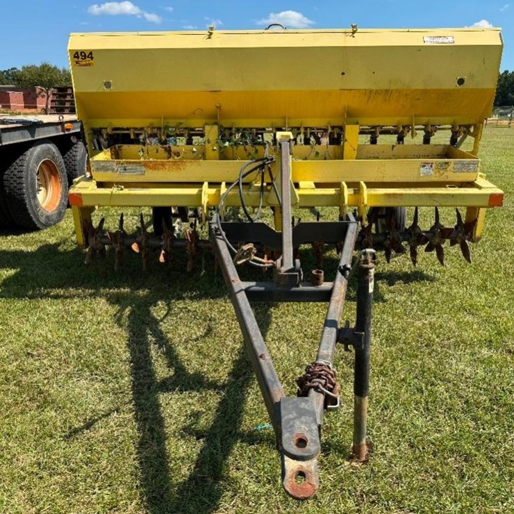 VMC 10FT AERATOR/SEED-O-VATOR (PULL TYPE)