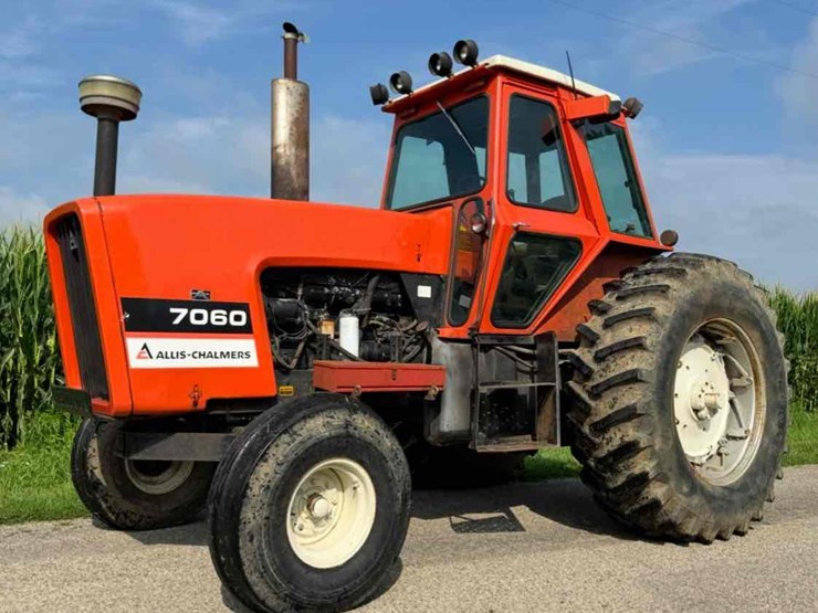 1980-allis-chalmers-7060-image-1