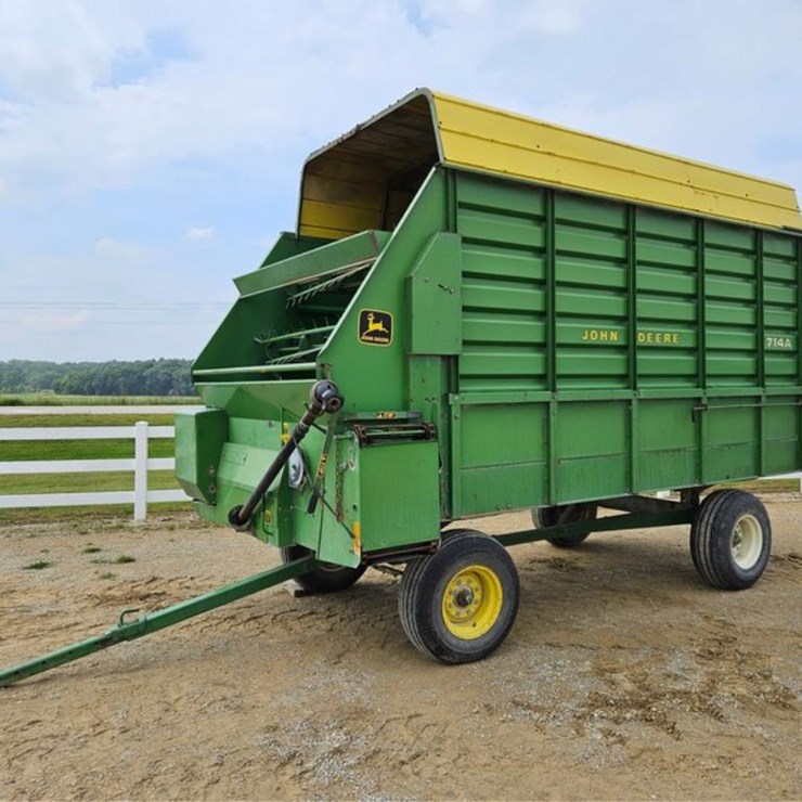 JOHN DEERE 714A