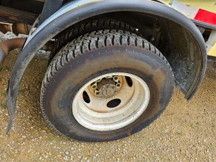 2019-ford-e450-image-26