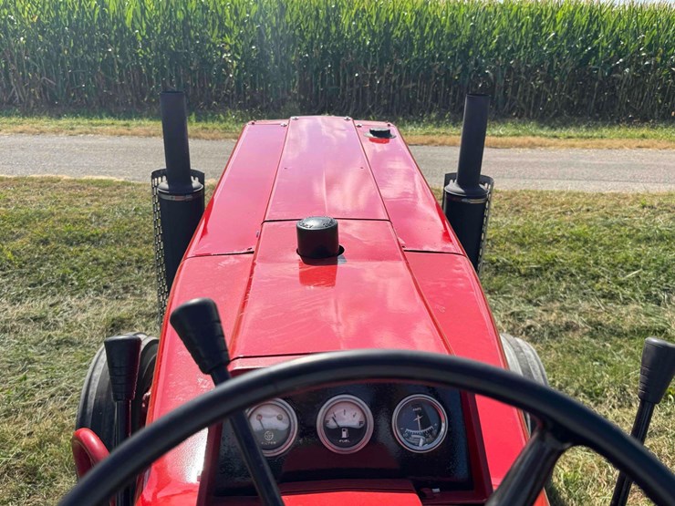 1972-ih-1468-tractor-image-21