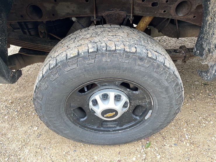 #112-•-2015-chevy-2500-diesel-4x4-pickup-(has-wi-title)-image-20