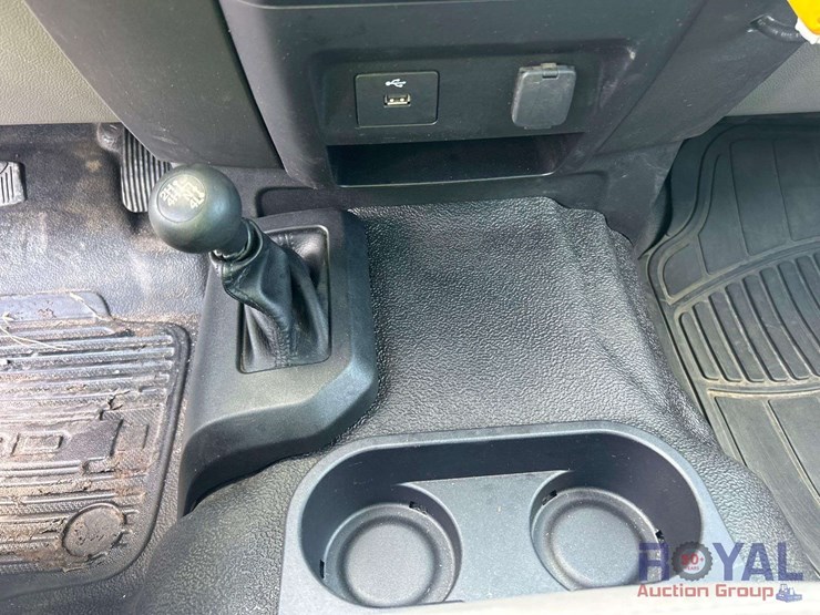 2019-ford-f-550-4x4-ext.-cab-chipper-truck-image-36