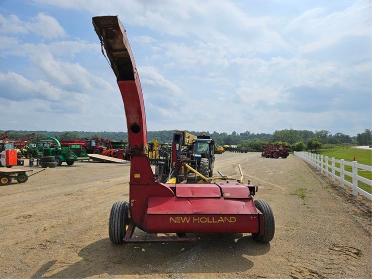 new-holland-770-image-4