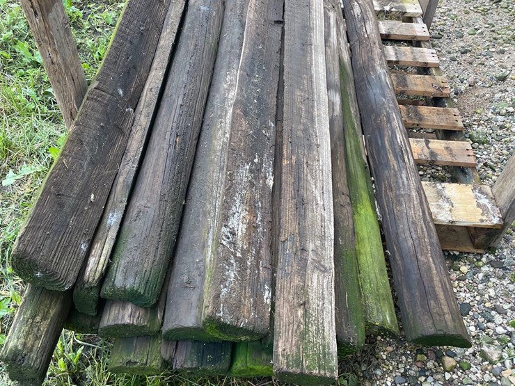 approx-16-half-round-poles-image-5
