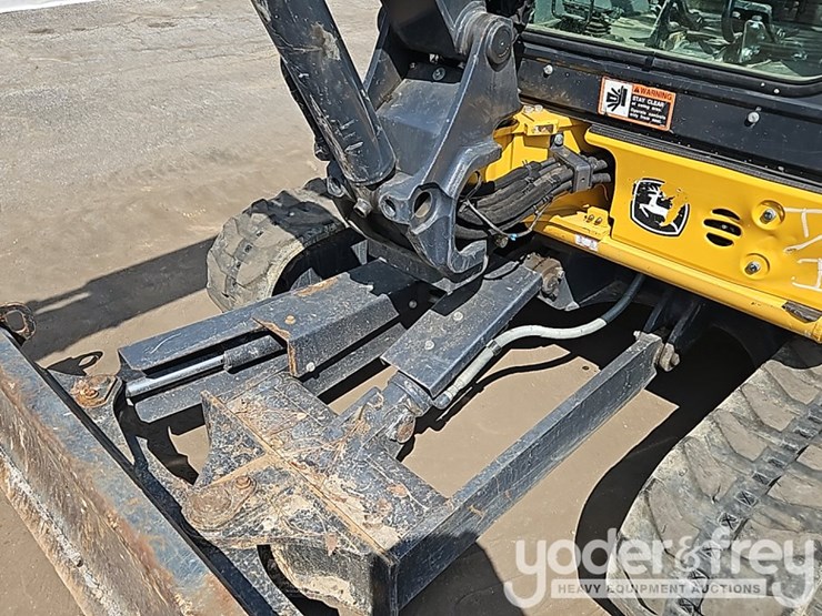 2019-deere-35g-image-21