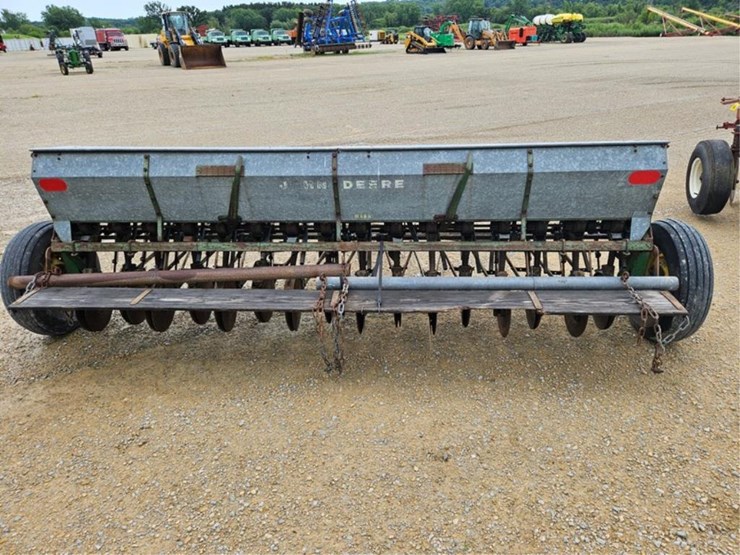 john-deere-11-image-24