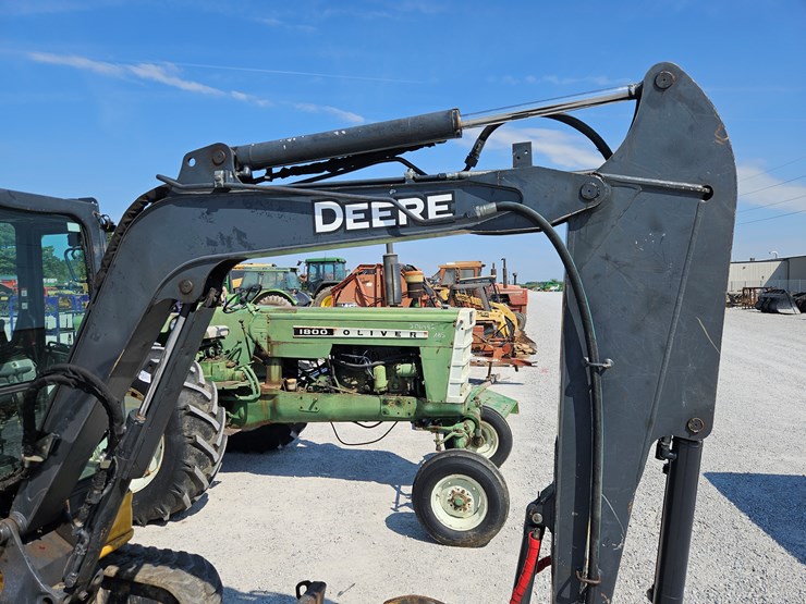 2019-deere-35g-image-3