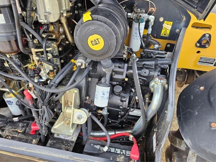 caterpillar-th407c-image-21